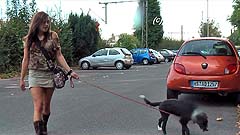 Natly desperate to pee in a carpark